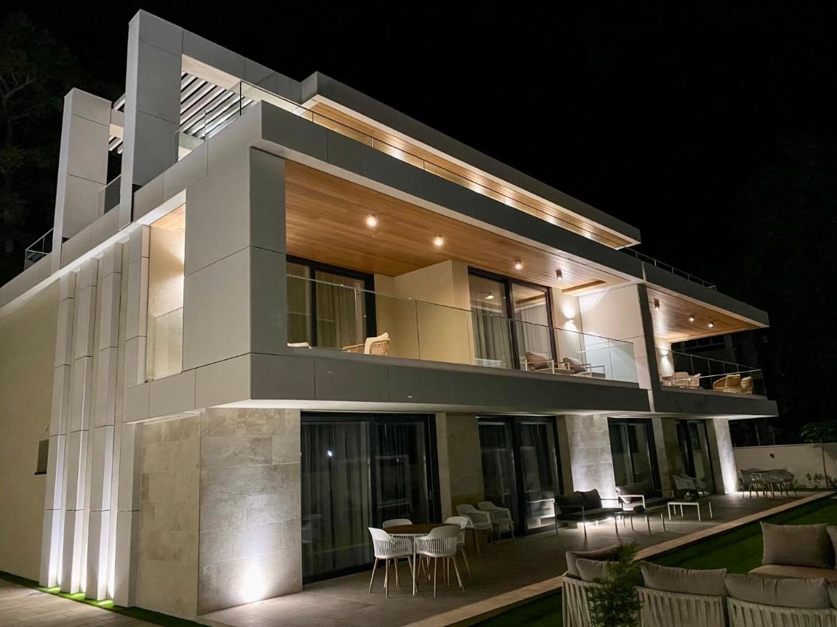 Gold Wave Aparthotel
