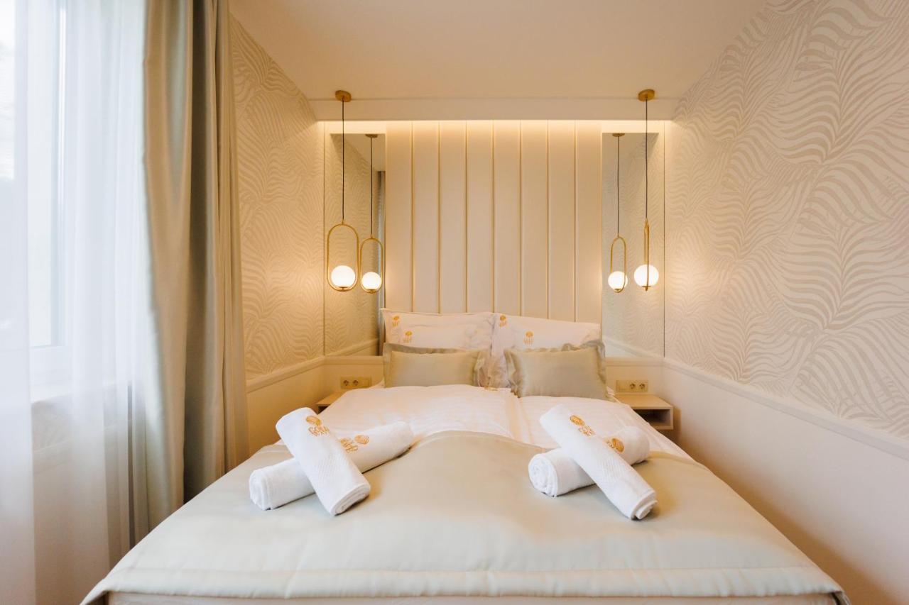 Gold Wave Aparthotel