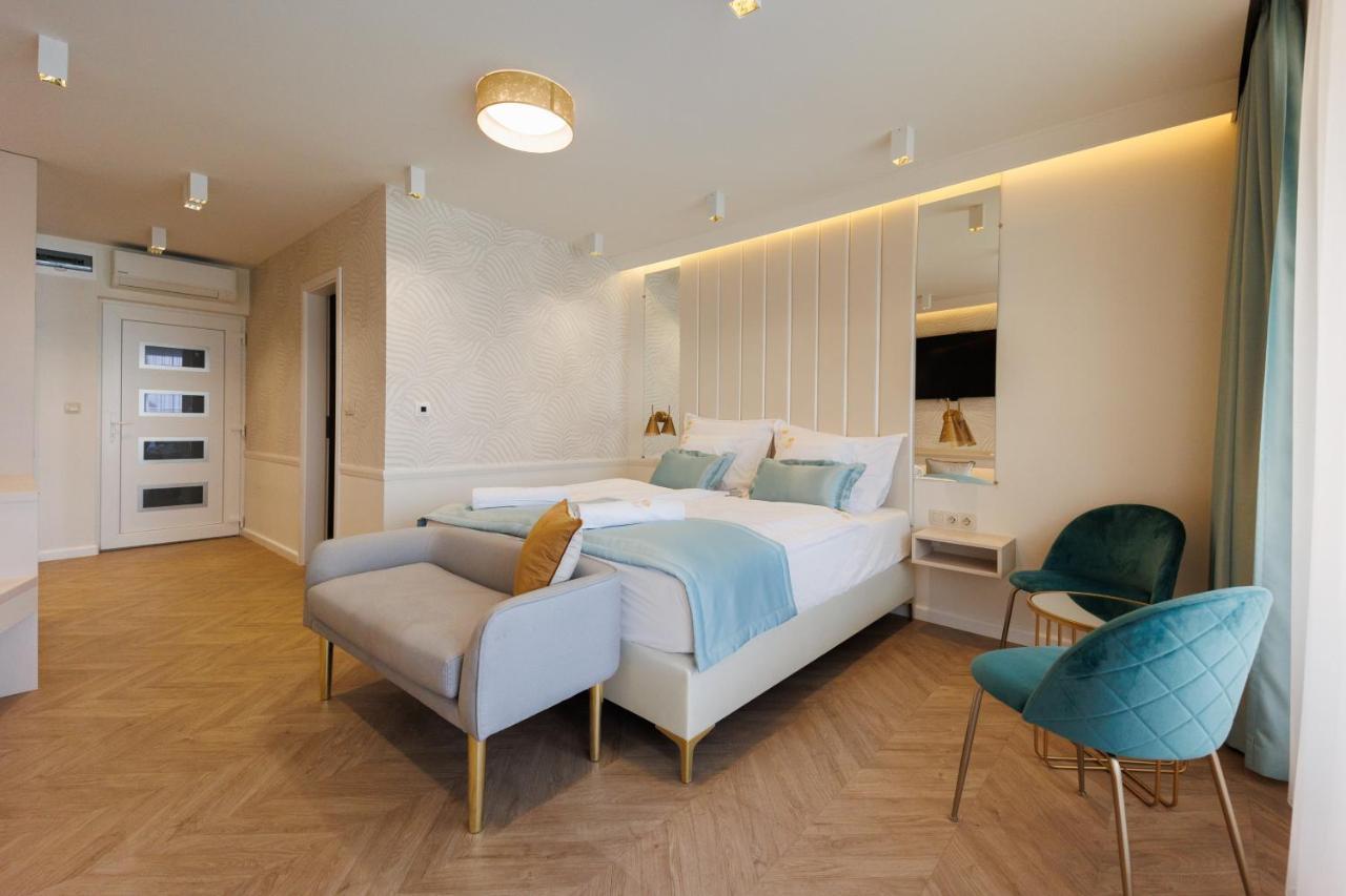 Gold Wave Aparthotel 5*